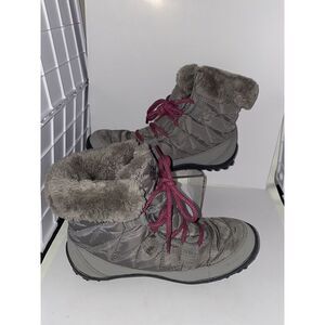 Columbia Waterproof Women's Snow Boots Size 4 Color Gray Condition Used